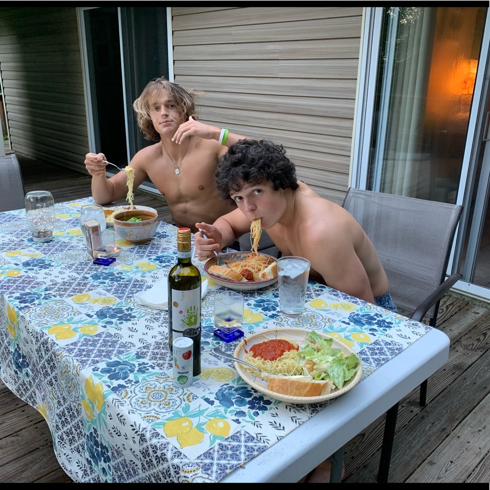 Meet your Posher, Miles